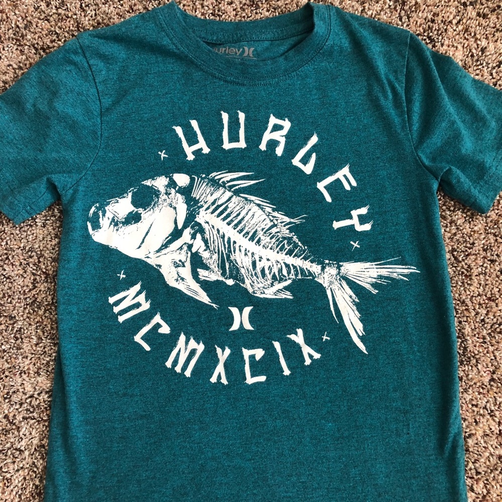 Hurley t-shirt